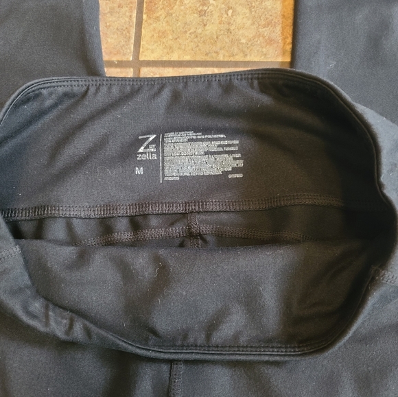 Zella Crop Leggings Medium Black - Picture 6 of 8